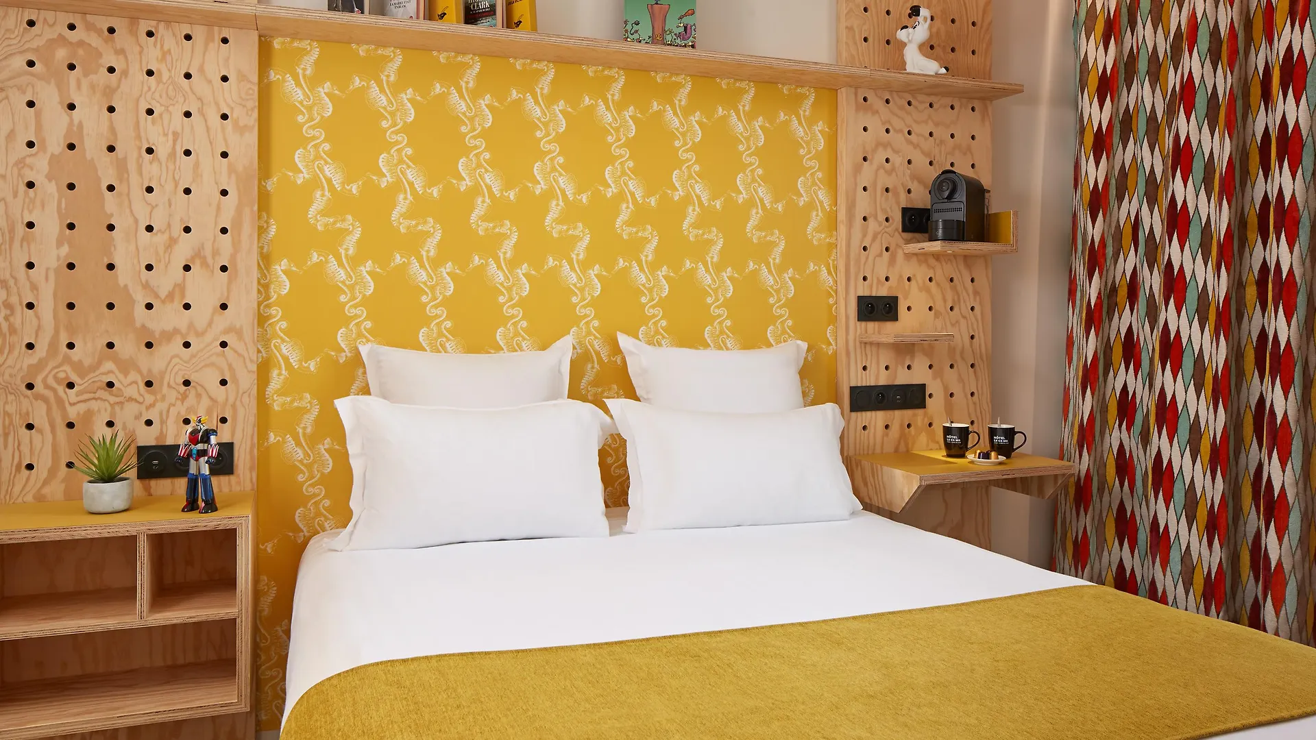 Hotel Locomo - Gare De Lyon Bastille Париж 3*,