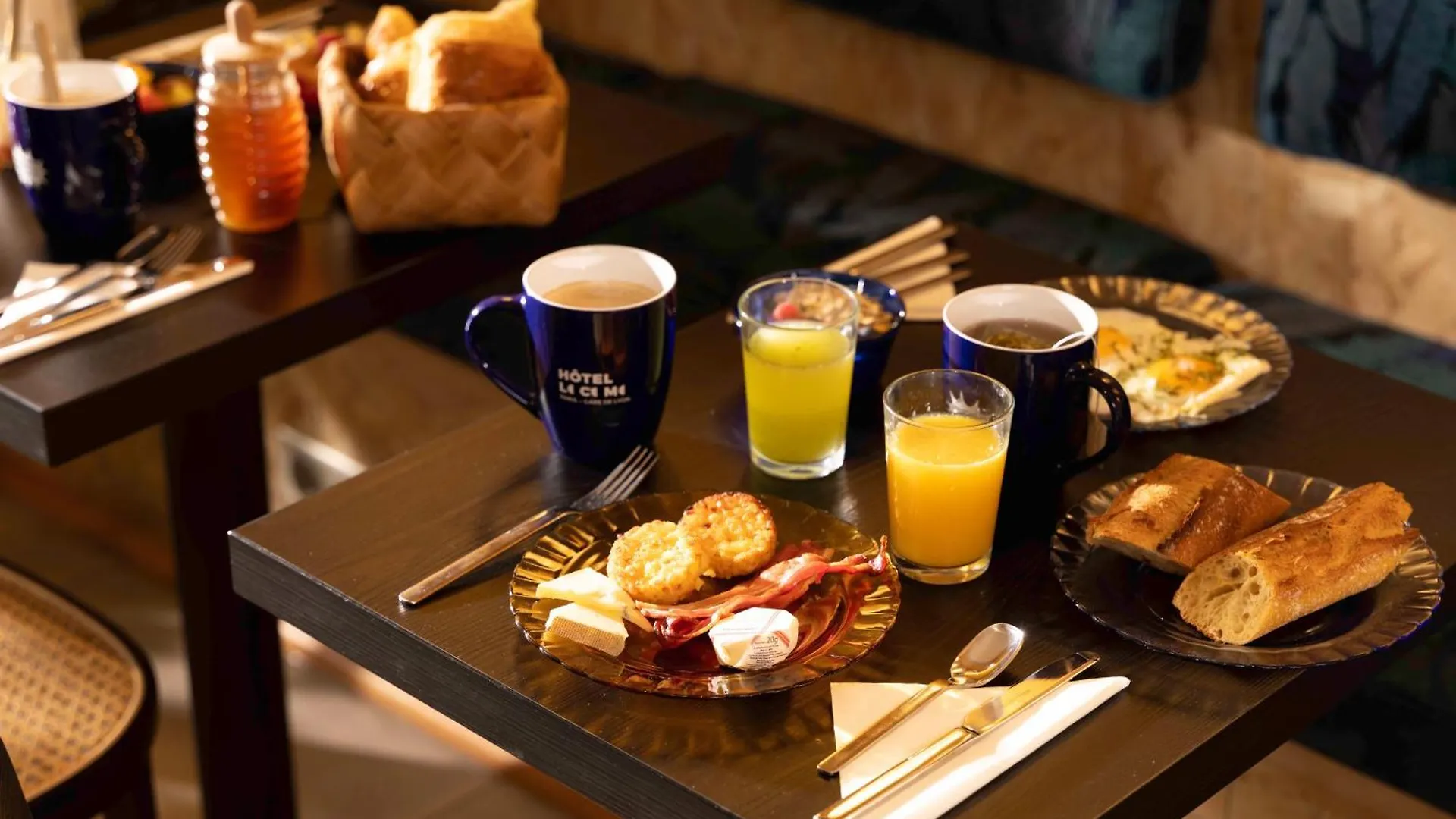 Hotel Locomo - Gare De Lyon Bastille Paris France
